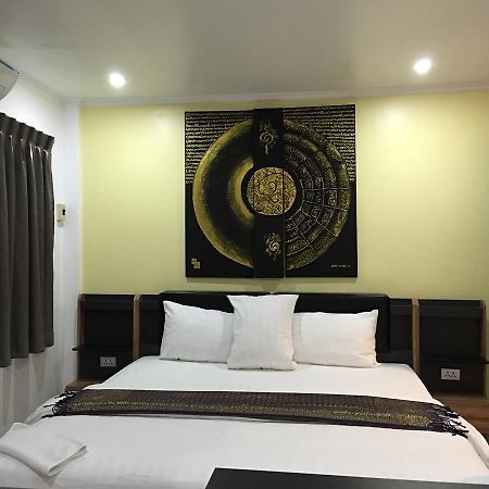 Galaxy Suites Паттая Екстер'єр фото