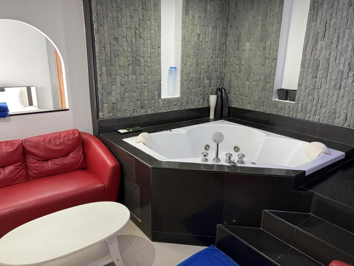 Galaxy Suites Паттая Екстер'єр фото