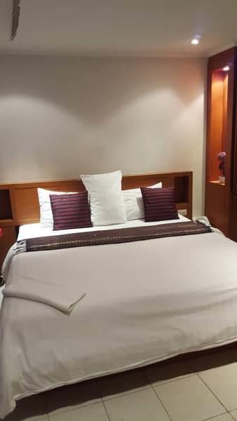 Galaxy Suites Паттая Екстер'єр фото