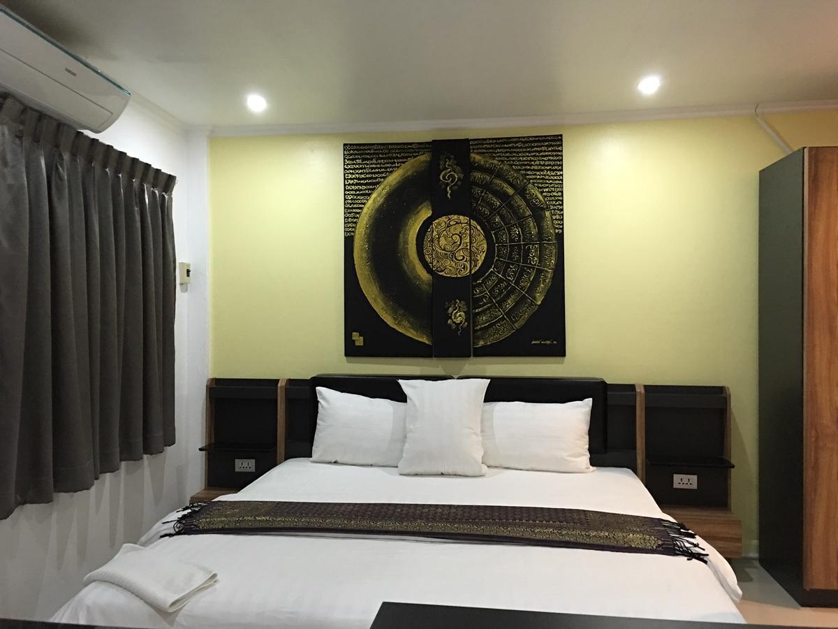 Galaxy Suites Паттая Екстер'єр фото