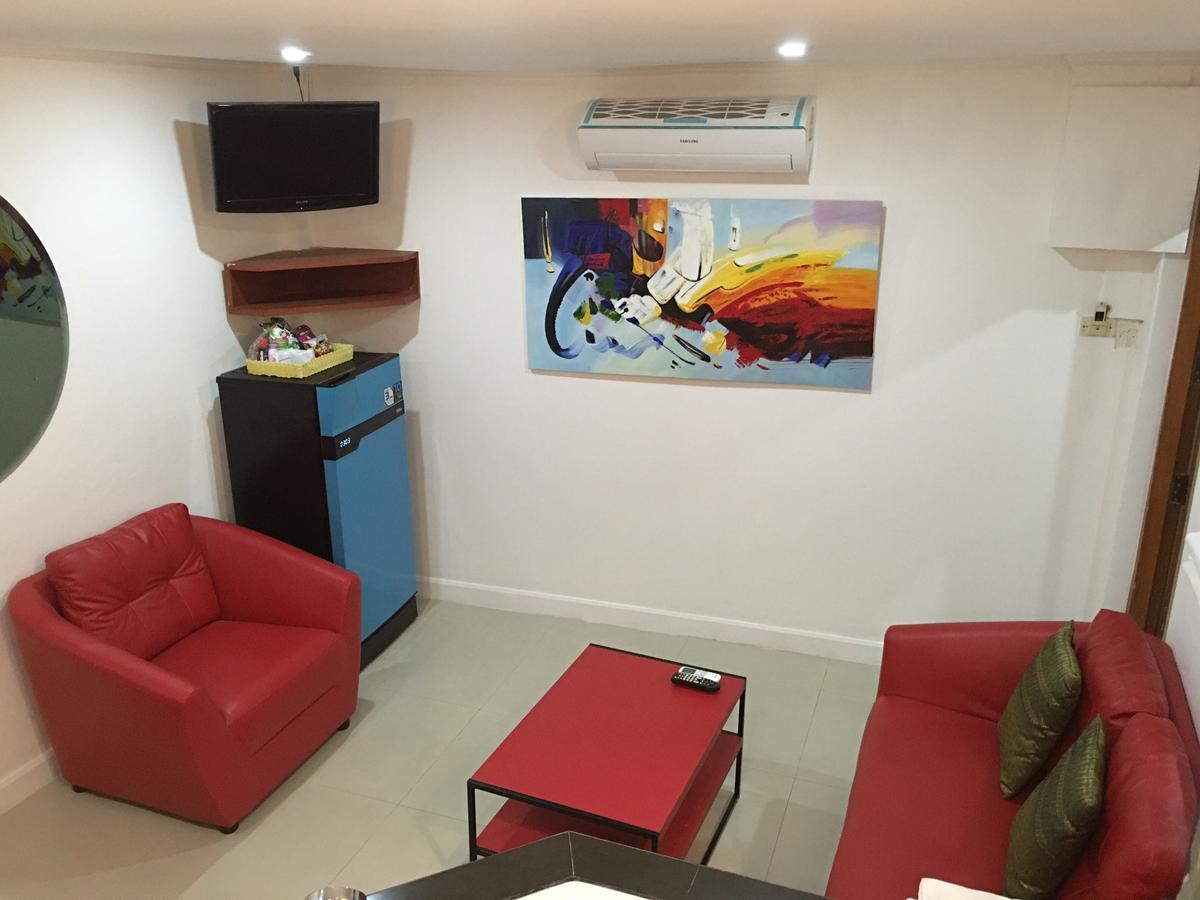 Galaxy Suites Паттая Екстер'єр фото