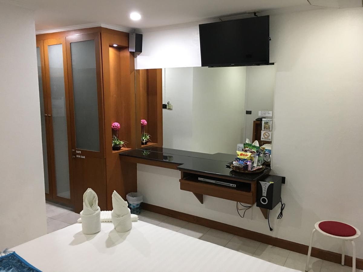 Galaxy Suites Паттая Екстер'єр фото